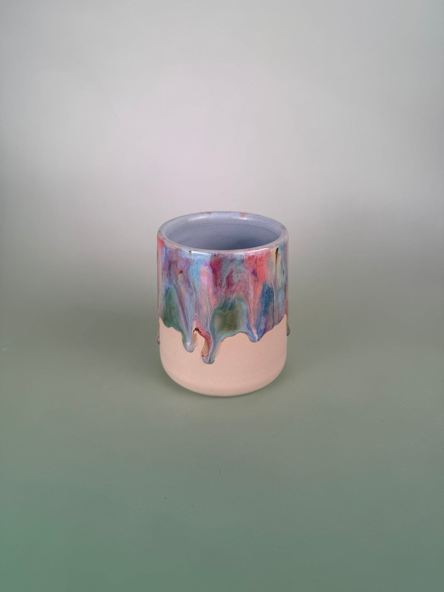 Iridescent drippy cup