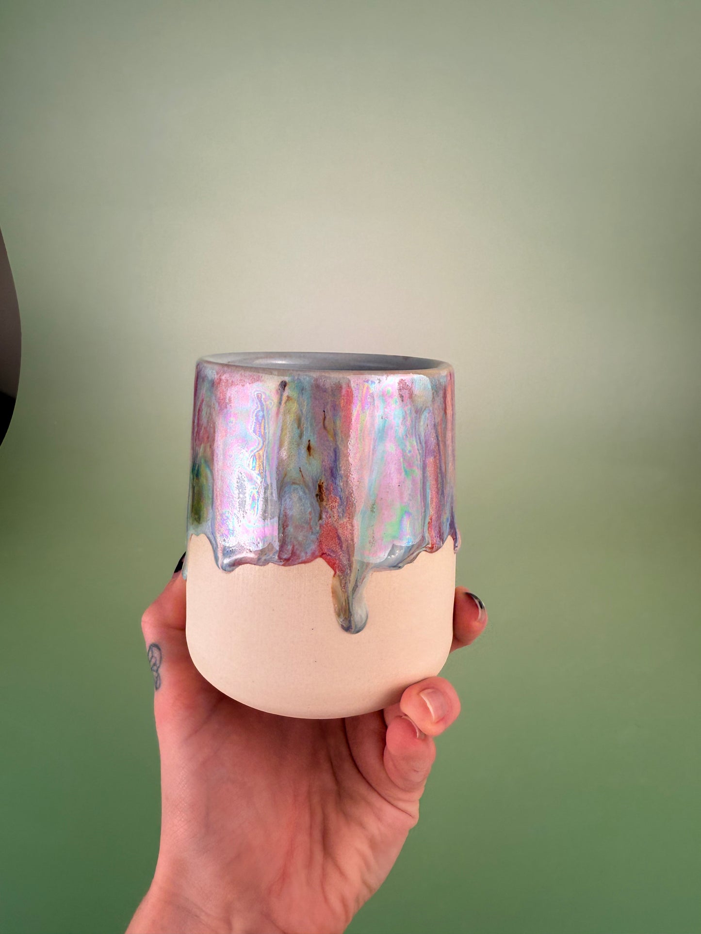 Iridescent drippy cup