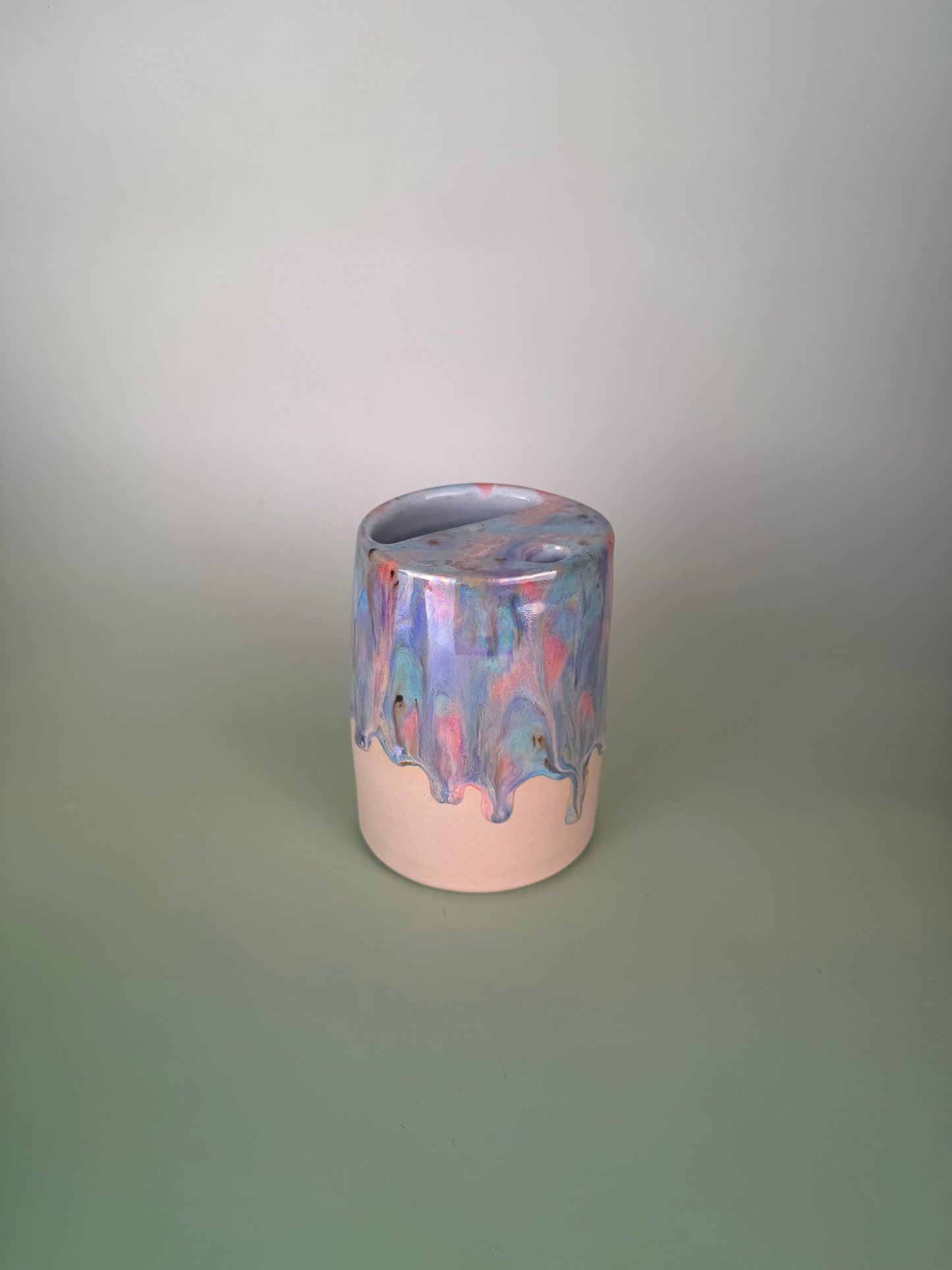 Iridescent drippy travel cup