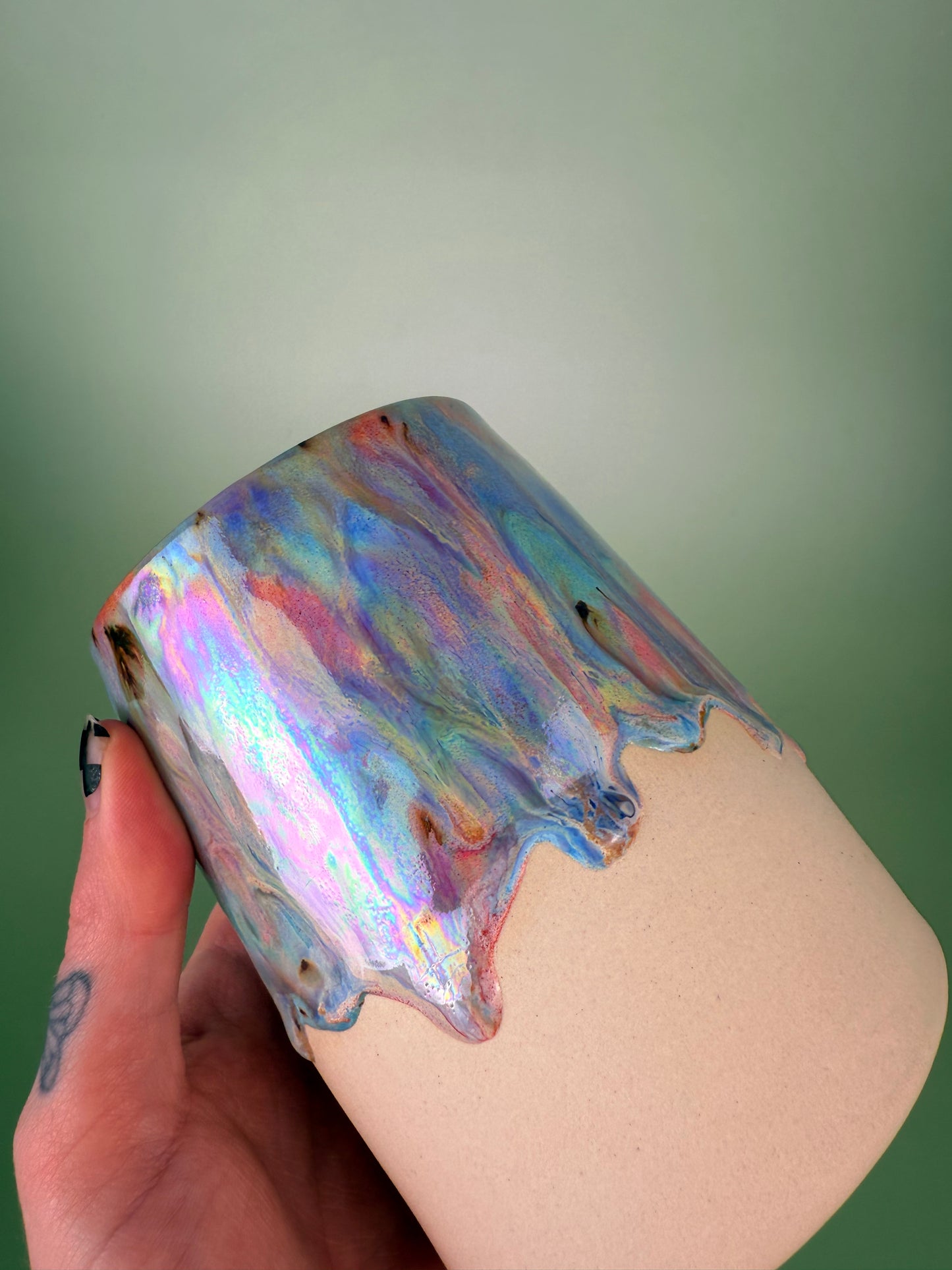 Iridescent drippy travel cup