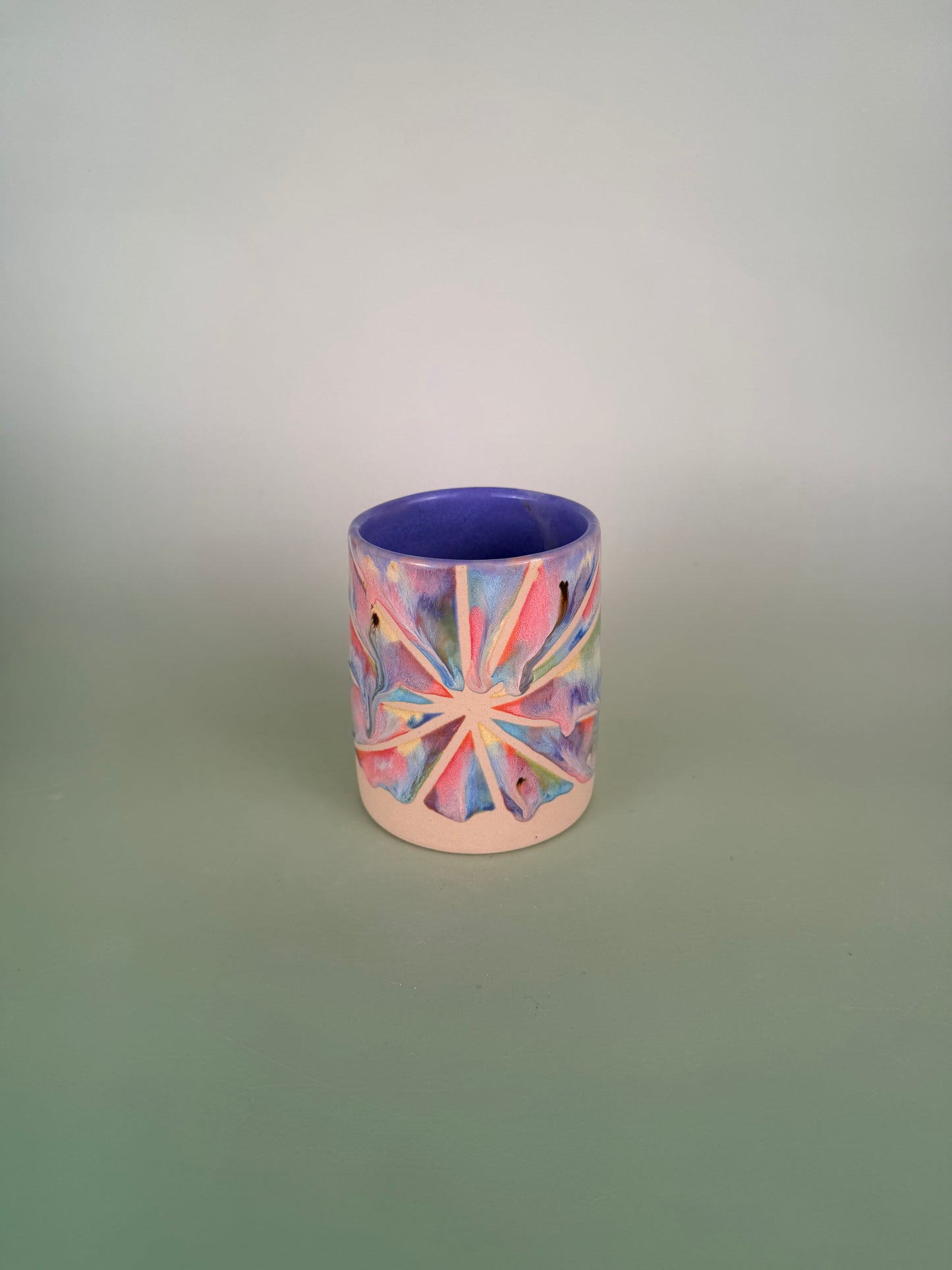 Drippy sun catcher cup