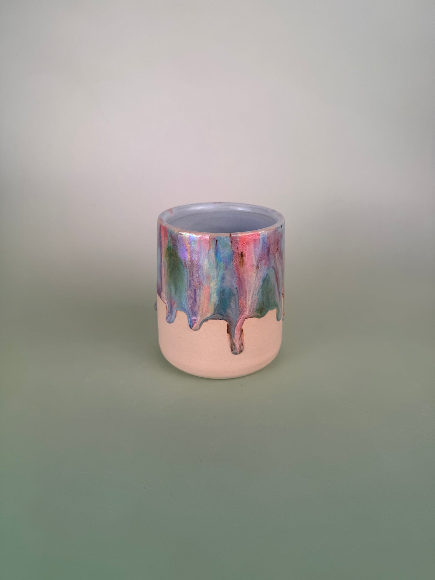 Iridescent drippy cup