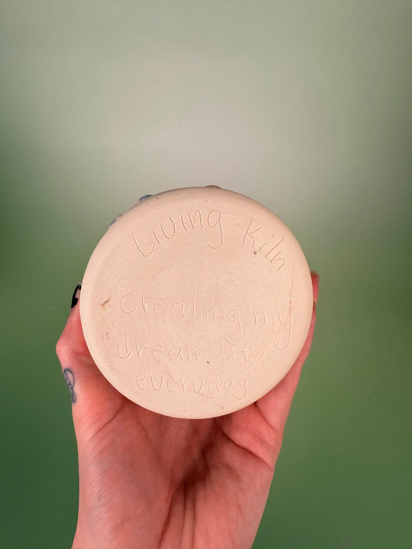 Iridescent drippy travel cup